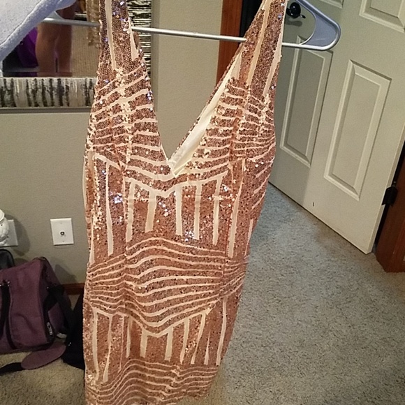 Dress - Picture 2 of 2